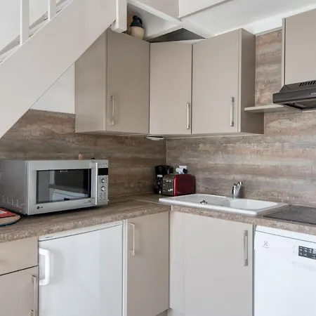 Océanis Avec Piscine Proche Du Port