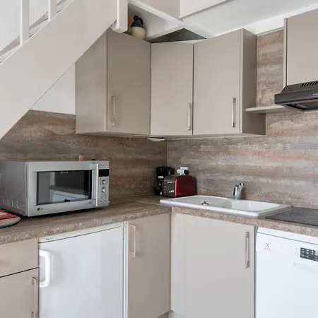 Oceanis Avec Piscine Proche Du Port Apartment *