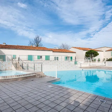 Oceanis Avec Piscine Proche Du Port Apartment
